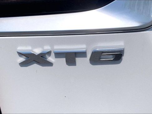 Used 2024 Cadillac XT6 Premium Luxury w/ Technology Package AWD/4WD image 7