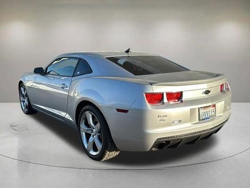 Used 2010 Chevrolet Camaro SS RWD image 4