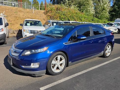 Used 2013 Chevrolet Volt w/ Enhanced Safety Package 2 FWD image 3