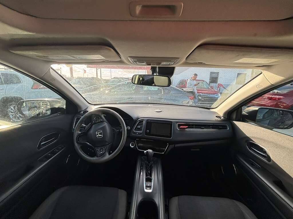 Used 2019 Honda HR-V EX image 8