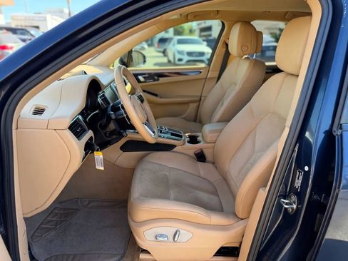 Used 2016 Porsche Macan S image 24