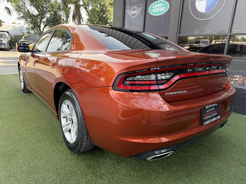 Used 2020 Dodge Charger SXT RWD image 4