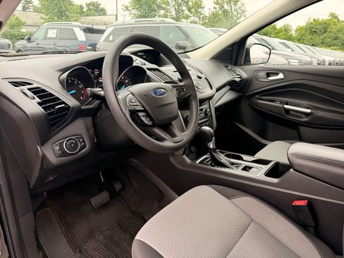 Used 2017 Ford Escape SE AWD/4WD image 9