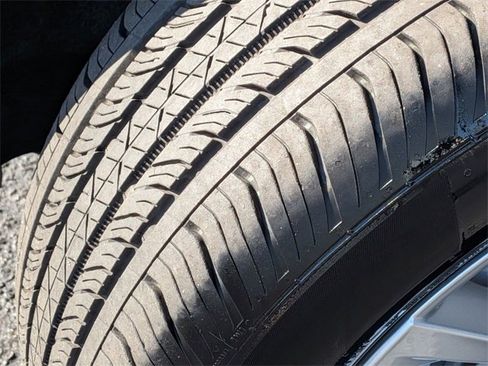 Used 2025 Buick Envista Preferred image 11