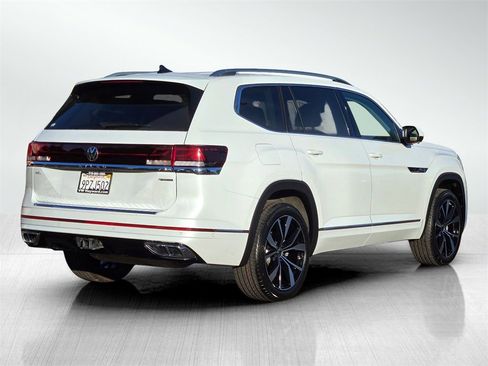 Used 2025 Volkswagen Atlas SEL Premium R-Line image 4