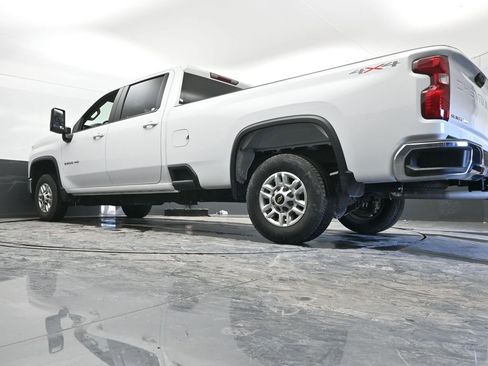 Used 2024 Chevrolet Silverado 2500 LT w/ Convenience Package image 49