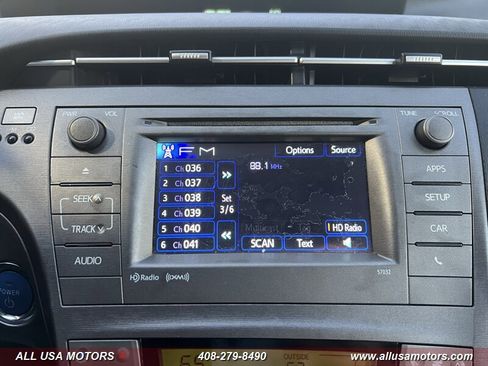 Used 2013 Toyota Prius Three w/ Solar Roof Pkg image 33