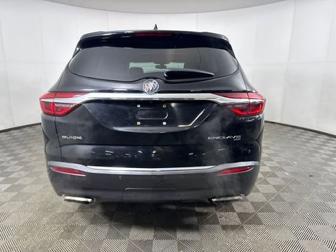 Used 2018 Buick Enclave Essence image 4