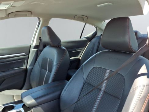 Used 2025 Nissan Altima 2.5 SR FWD image 18