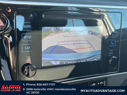 Used 2018 Toyota Corolla LE image 12