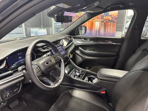New 2024 Jeep Grand Cherokee Trailhawk w/ Advanced Protech Group II AWD/4WD image 2