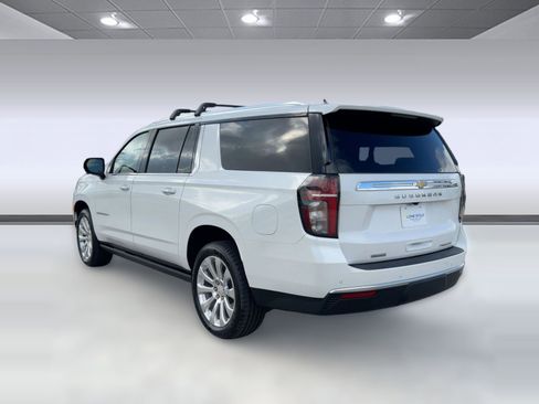 Certified 2023 Chevrolet Suburban Premier image 3