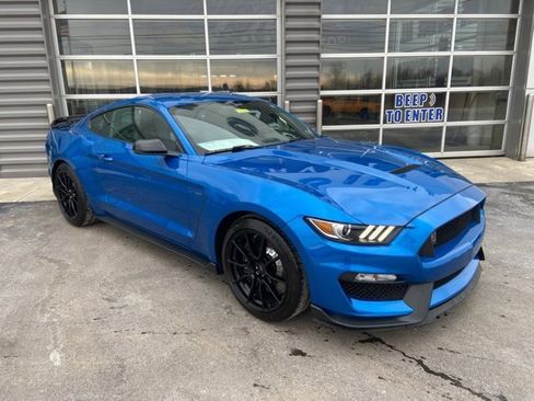 Used 2019 Ford Mustang Shelby GT350 w/ Technology Package image 4