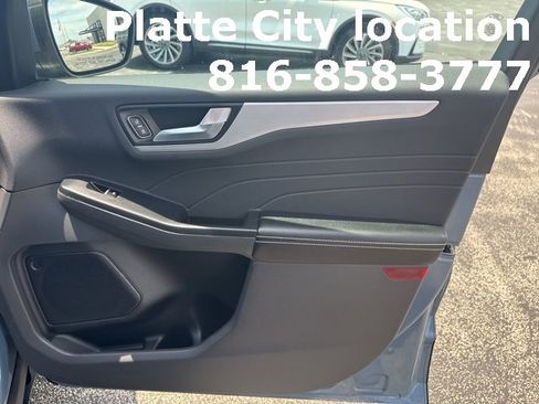 Used 2023 Ford Escape Platinum image 37