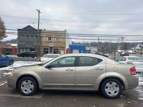 Used 2009 Dodge Avenger SE image 8