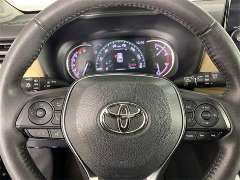 Used 2023 Toyota RAV4 XLE Premium image 16
