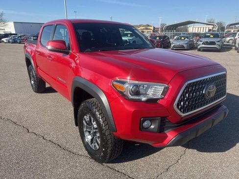 Used 2019 Toyota Tacoma TRD Off-Road image 7