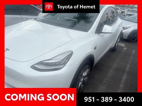 Used 2021 Tesla Model Y Long Range AWD/4WD image 1