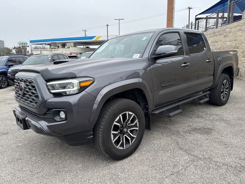 Used 2023 Toyota Tacoma TRD Sport image 7