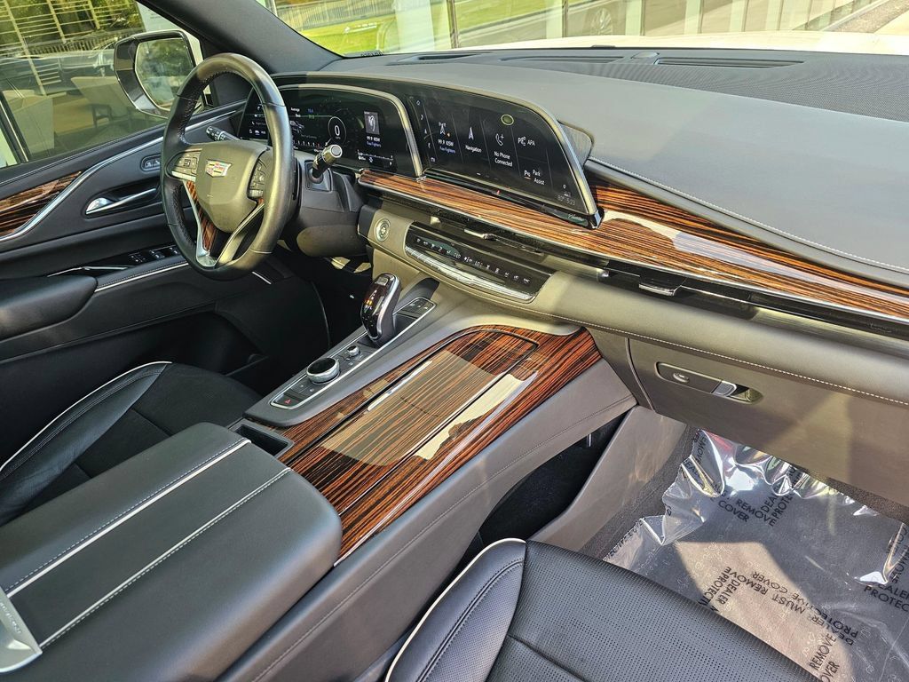 Used 2021 Cadillac Escalade Premium Luxury w/ Driver Assist Tech Package AWD/4WD image 10
