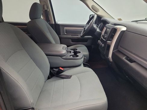 Used 2020 RAM 1500 Classic SLT image 21