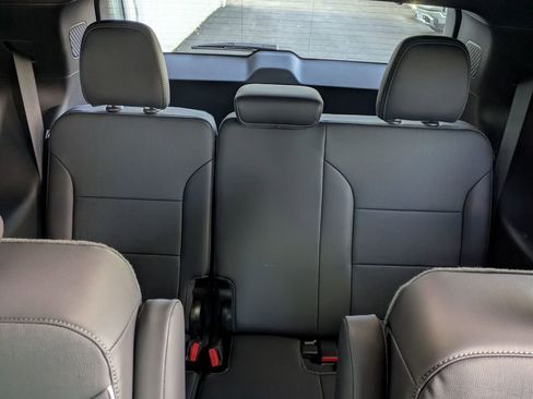 New 2026 Buick Enclave Preferred w/ Power Package image 9