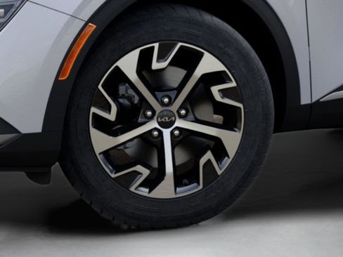 Used 2025 Kia Sportage EX w/ Premium Package FWD image 10