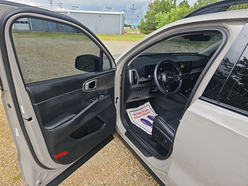 Used 2025 Kia Sorento X-Line EX AWD/4WD image 21