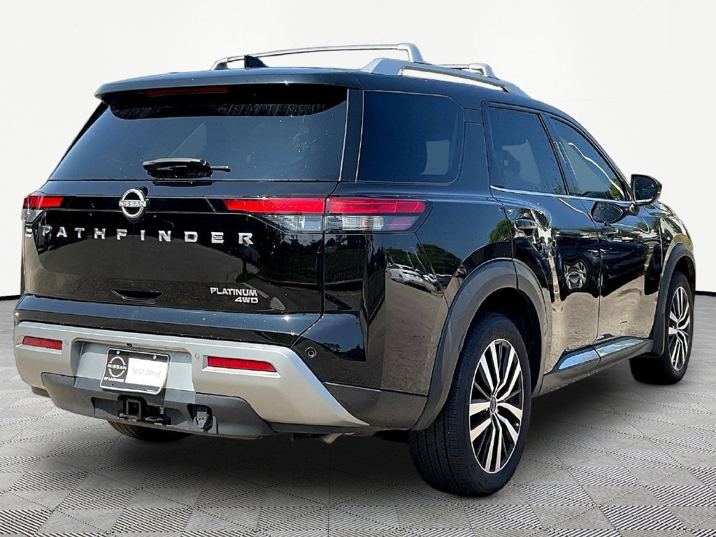 Used 2023 Nissan Pathfinder Platinum w/ Cargo Package AWD/4WD image 6
