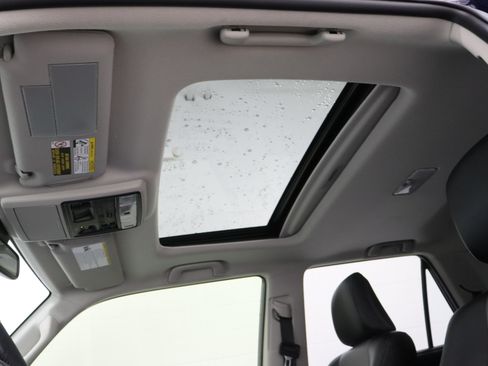 Used 2022 Toyota 4Runner SR5 Premium w/ Moonroof Package RWD image 28