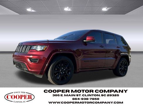 Used 2021 Jeep Grand Cherokee Laredo X image 3