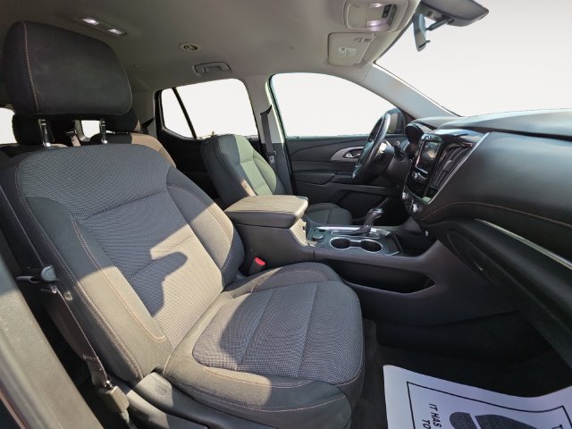Used 2020 Chevrolet Traverse LT FWD image 15