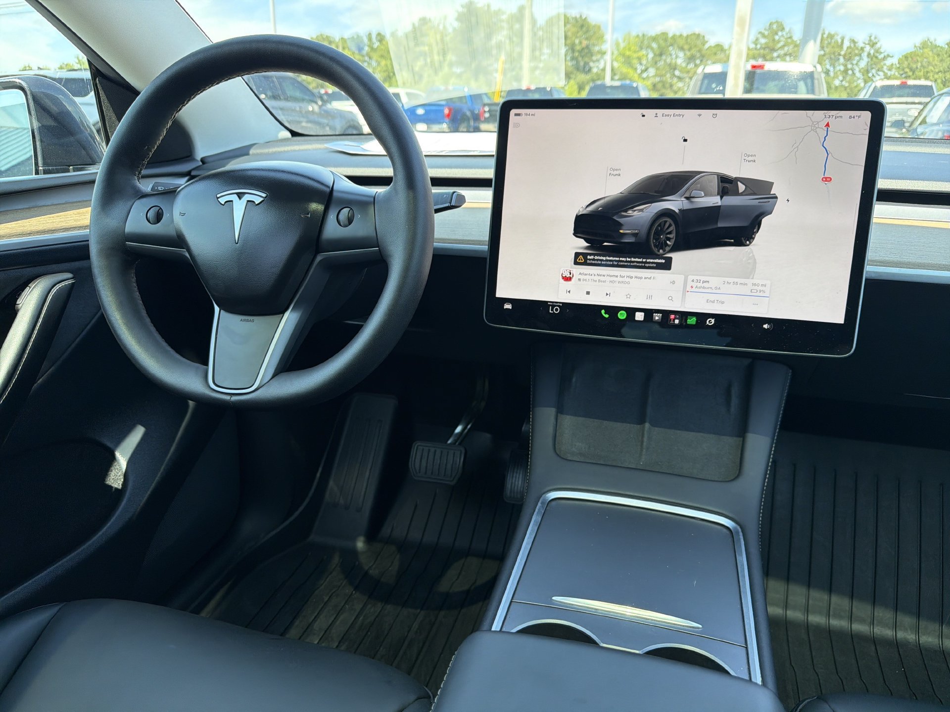 Used 2024 Tesla Model Y Long Range AWD/4WD image 3
