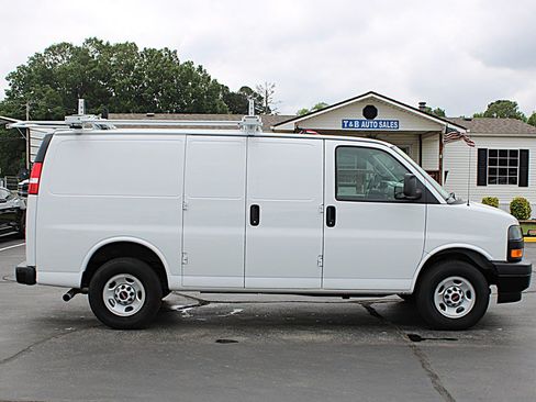 Used 2024 GMC Savana 2500 w/ Driver Convenience Package RWD image 7