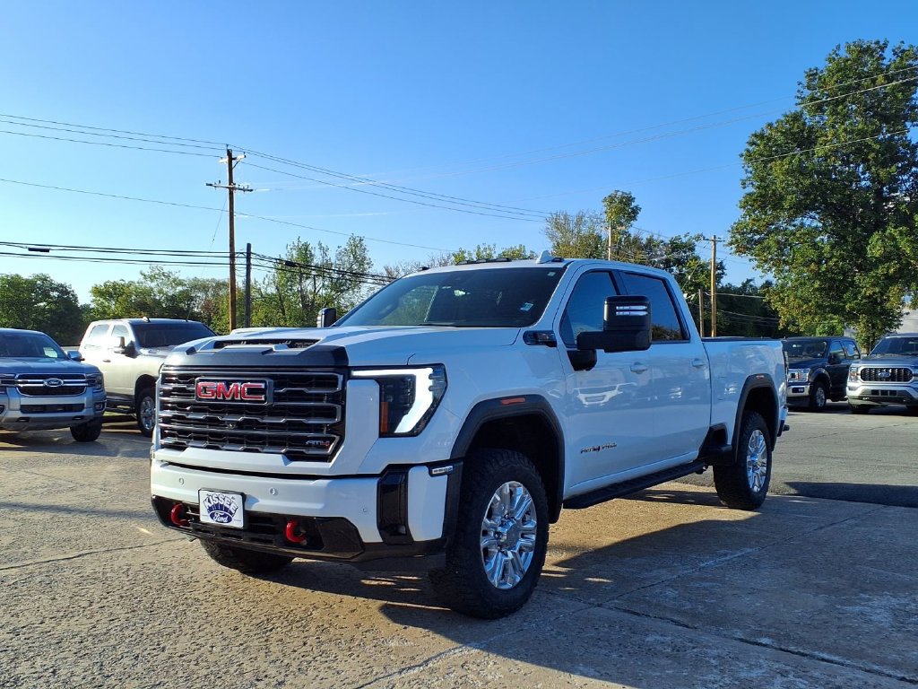 Used 2025 GMC Sierra 2500 AT4 w/ AT4 Premium Plus Package AWD/4WD image 19