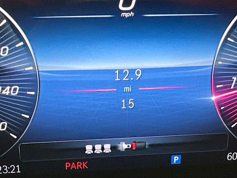 New 2026 Mercedes-Benz GLB 250 image 13