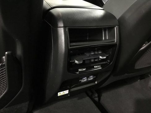 Used 2023 Jeep Grand Cherokee Laredo w/ Luxury Tech Group I AWD/4WD image 34