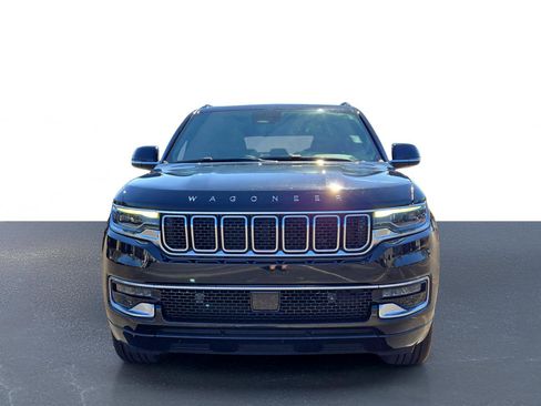 Used 2023 Jeep Wagoneer 4WD w/ Premium Group I image 2