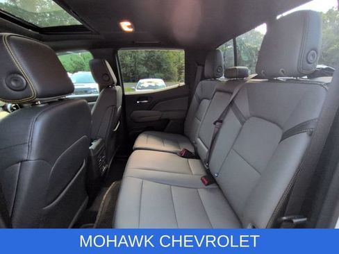 Used 2024 Chevrolet Colorado ZR2 w/ ZR2 Convenience Package III AWD/4WD image 26