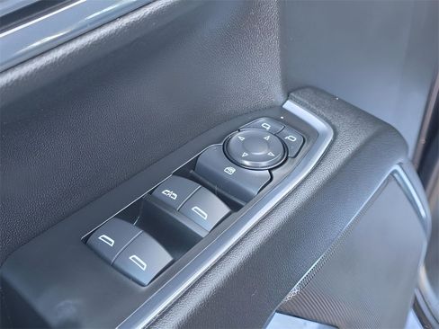 Used 2024 Chevrolet Silverado 1500 LT image 15