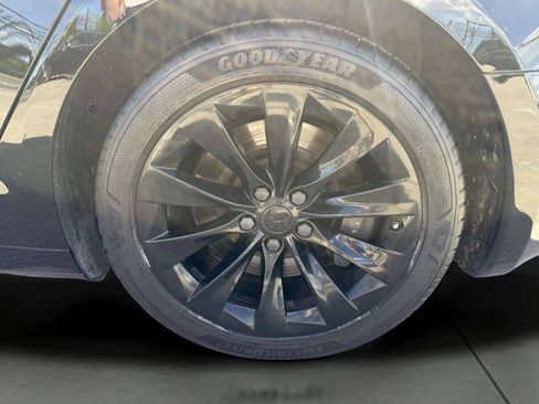 Used 2017 Tesla Model S 75 RWD image 23