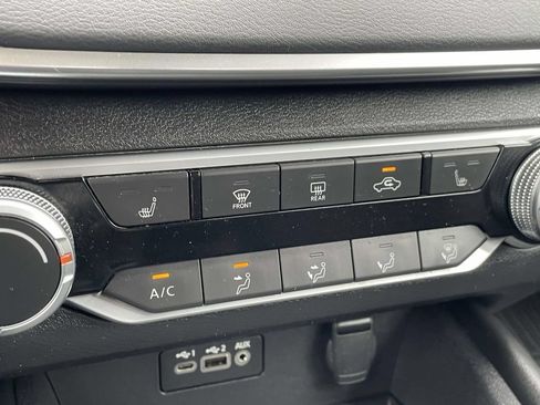 Used 2022 Nissan Altima 2.5 SR w/ Midnight Edition Package FWD image 13
