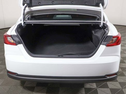 Used 2025 Toyota Camry LE w/ Convenience Package image 13