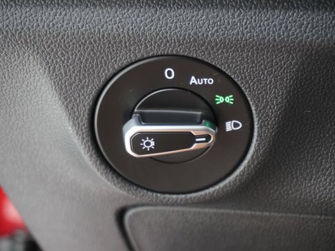 Used 2024 Volkswagen Jetta SE image 22