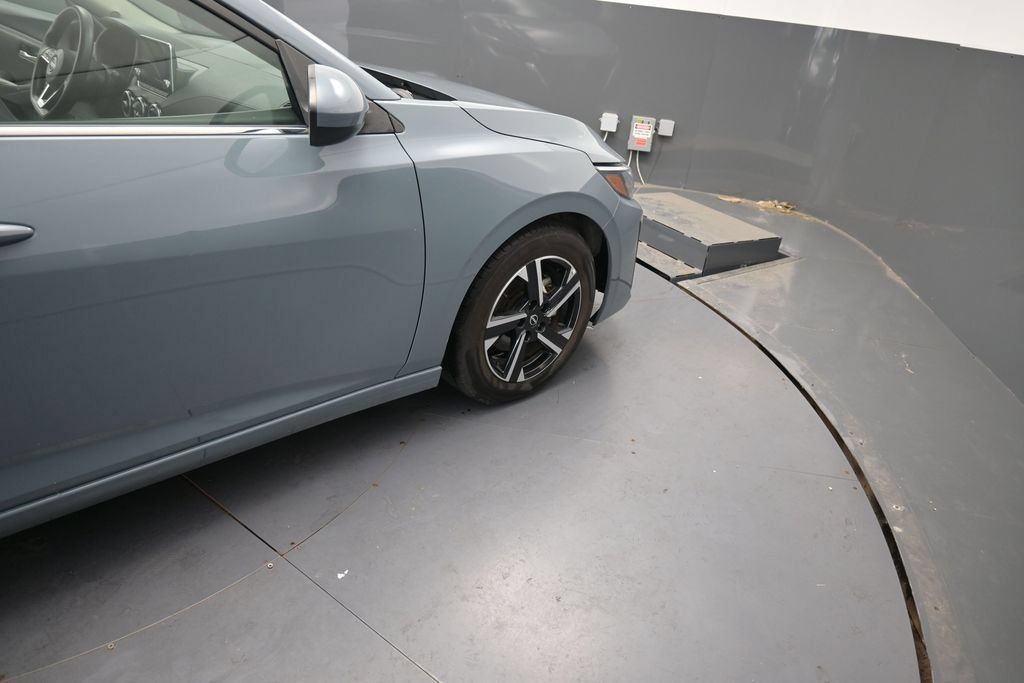 Used 2024 Nissan Sentra SV FWD image 22