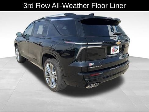 Certified 2025 Chevrolet Traverse High Country FWD image 6