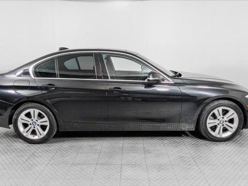 Used 2017 BMW 330i xDrive Sedan AWD/4WD image 9