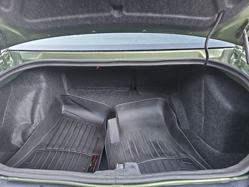 Used 2018 Dodge Challenger R/T w/ Performance Handling Group image 13