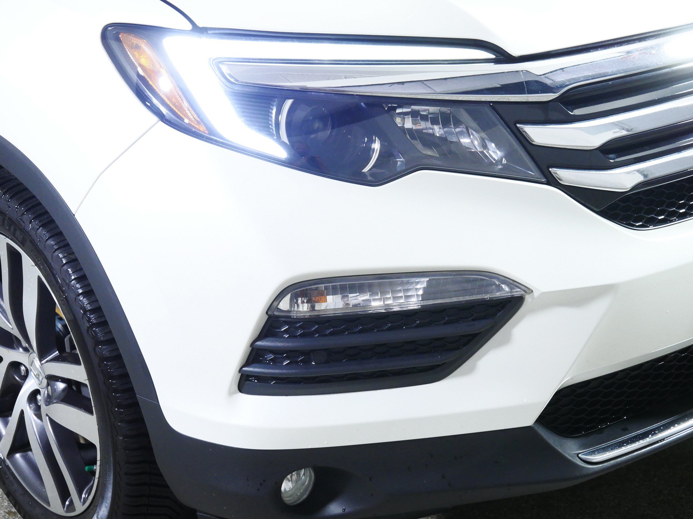 Used 2016 Honda Pilot Touring image 16