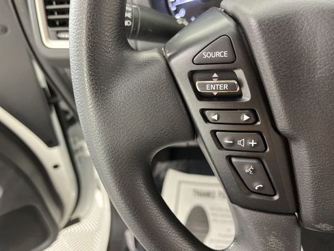 Used 2024 Nissan Frontier SV image 22